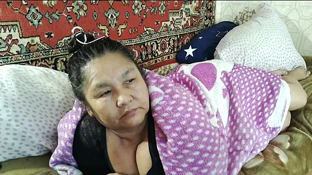 Snapshot of Zulfiya_Bruce chatting on 06/22/26, 03:47 Zulfiya Bruce online show from 06/22/26, 03:47