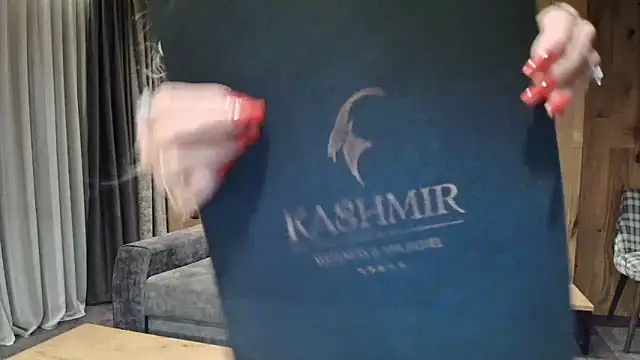 Roshana16 online show from 03/15/26, 09:21