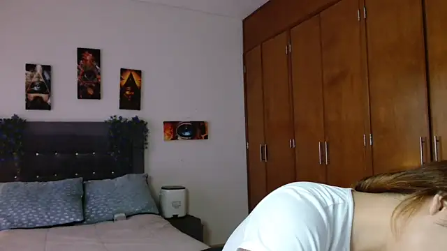 3littleschoolteens online show from 10/14/25, 04:30