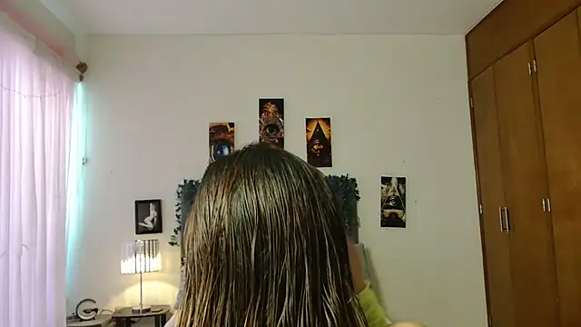 3littleschoolteens online show from 11/10/25, 07:46