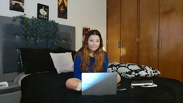 3littleschoolteens online show from 11/21/25, 07:23