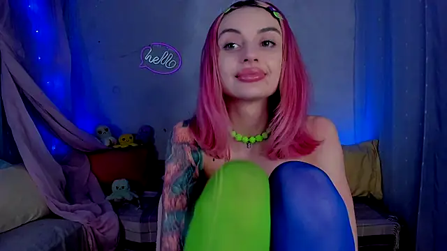 Snapshot of LickLizzy chatting on 03/16/25, 02:10 LickLizzy online show from 03/16/25, 02:10