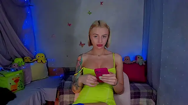 LickLizzy online show from 03/25/26, 10:16