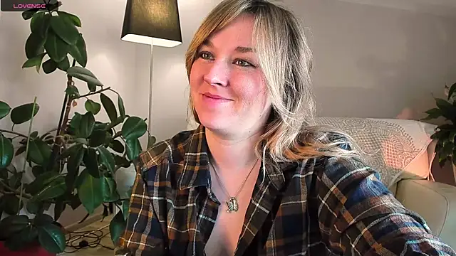 5 in one online show from 05/25/26, 03:34