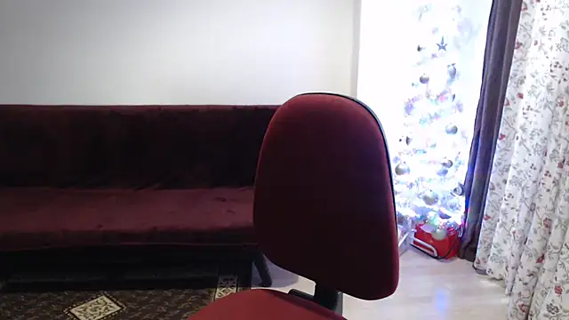 Snapshot of fayette_ chatting on 12/04/24, 12:14 fayette  online show from 12/04/24, 12:14