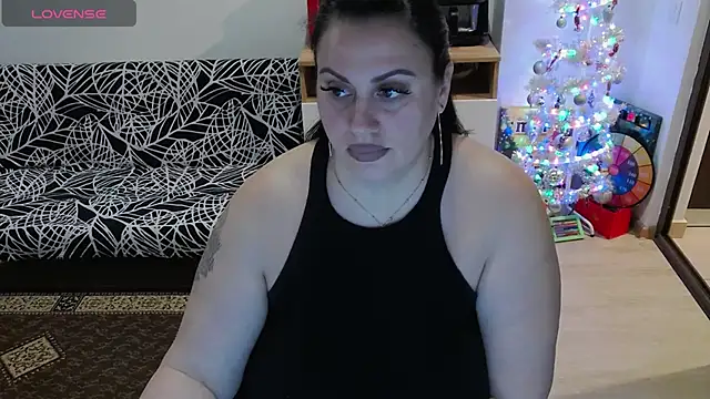 Snapshot of fayette_ chatting on 12/21/25, 05:42 fayette online show from 12/21/25, 05:42