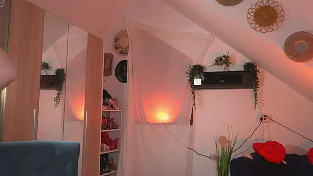 Amaliamour online show from 11/15/25, 04:10