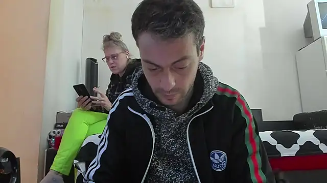 Snapshot of sweetheart_loves chatting on 04/18/26, 08:40 sweetheart loves online show from 04/18/26, 08:40