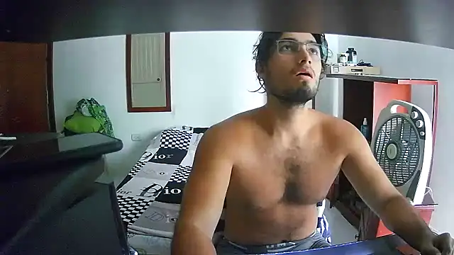 Snapshot of lechero226 chatting on 12/02/25, 07:53 lechero226 online show from 12/02/25, 07:53