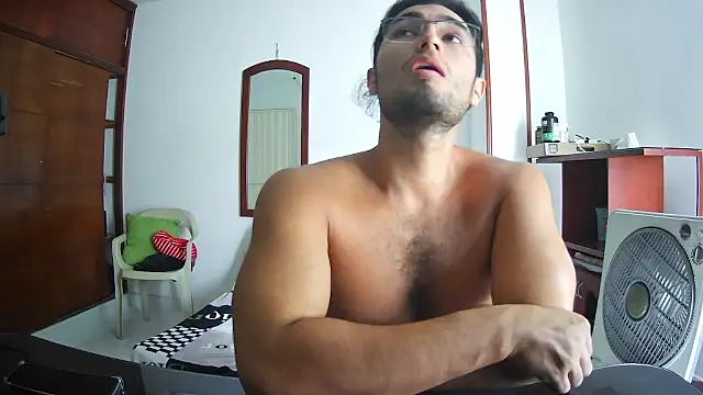 Snapshot of lechero226 chatting on 01/15/26, 02:21 lechero226 online show from 01/15/26, 02:21