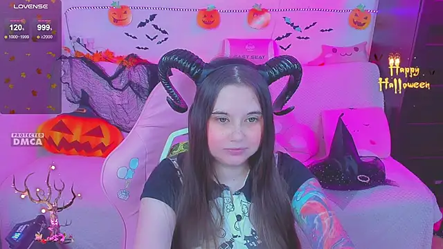 Lolisuccub online show from 10/31/25, 04:52