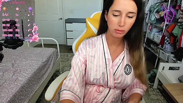 Snapshot of sweetbuttocks1 chatting on 09/11/25, 05:13 sweetbuttocks1 online show from 09/11/25, 05:13