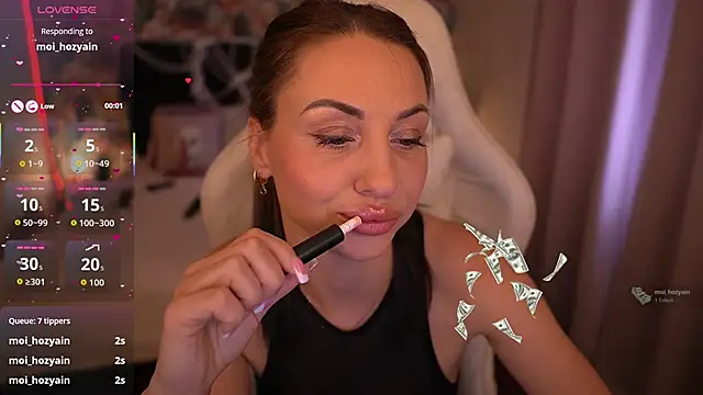 KristiiMax online show from 10/28/25, 10:41