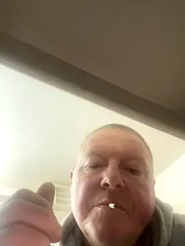 boilinghot123 online show from 10/26/25, 05:57