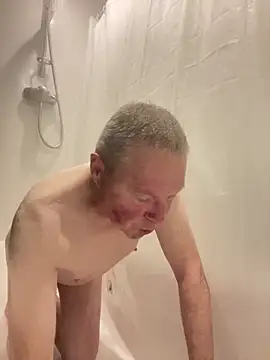 boilinghot123 online show from 10/29/25, 05:25