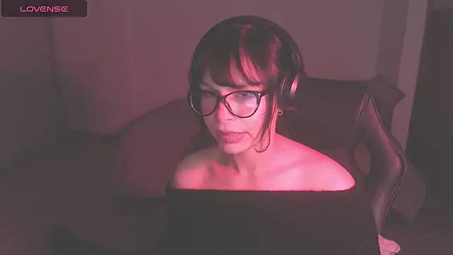 Snapshot of modjo_ chatting on 09/28/25, 05:46 modjo online show from 09/28/25, 05:46