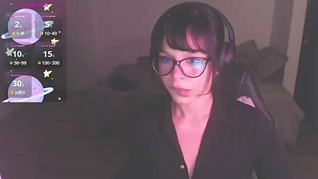 Snapshot of modjo_ chatting on 10/18/25, 04:26 modjo online show from 10/18/25, 04:26