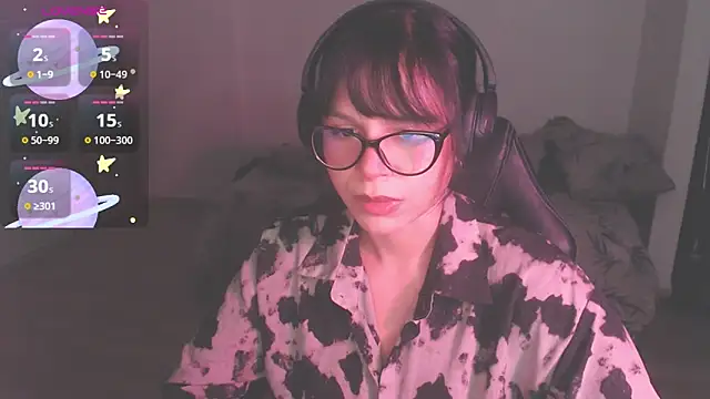 Snapshot of modjo_ chatting on 11/17/25, 04:07 modjo online show from 11/17/25, 04:07