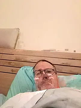 Snapshot of mike9473 chatting on 10/30/25, 08:53 mike9473 online show from 10/30/25, 08:53