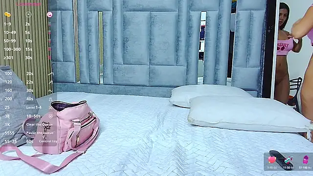 veronicaroose  online show from 09/19/25, 12:50