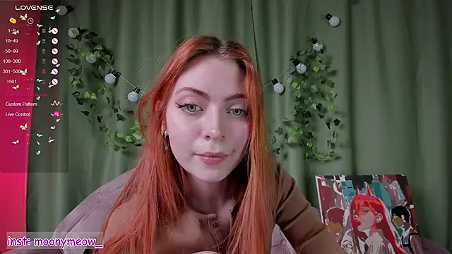 Snapshot of lika_lil chatting on 01/24/25, 04:05 lika lil online show from 01/24/25, 04:05