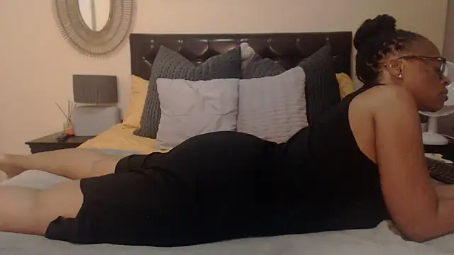 Snapshot of Creamyass22 chatting on 03/21/25, 05:56 Creamyass22 online show from 03/21/25, 05:56