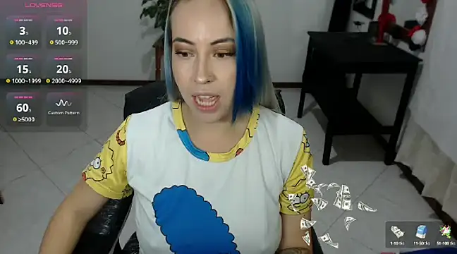 Snapshot of charlottezoe15 chatting on 03/08/25, 08:22 charlottezoe15 online show from 03/08/25, 08:22