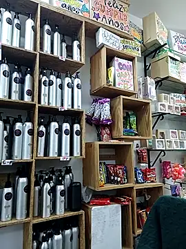 Snapshot of LunaZambrano chatting on 02/20/25, 11:43 LunaZambrano online show from 02/20/25, 11:43