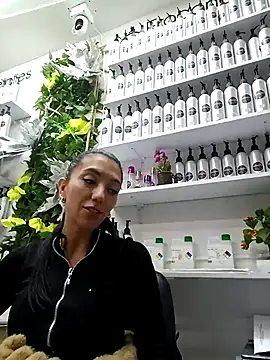 Snapshot of LunaZambrano chatting on 02/25/25, 11:55 LunaZambrano online show from 02/25/25, 11:55