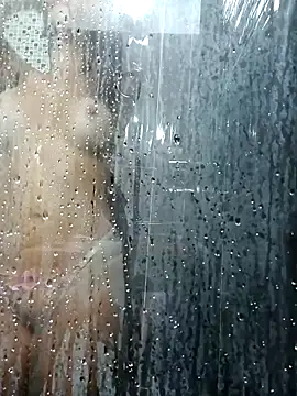 Snapshot of LunaZambrano chatting on 03/13/25, 03:39 LunaZambrano online show from 03/13/25, 03:39