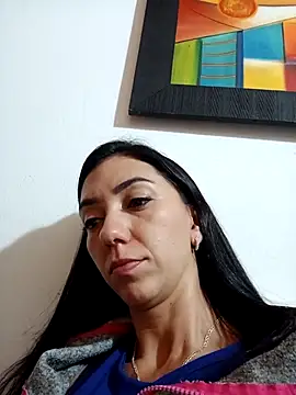 Snapshot of LunaZambrano chatting on 03/14/25, 04:32 LunaZambrano online show from 03/14/25, 04:32