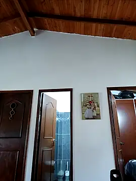 Snapshot of LunaZambrano chatting on 09/12/25, 01:00 LunaZambrano online show from 09/12/25, 01:00