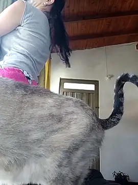 Snapshot of LunaZambrano chatting on 09/13/25, 03:01 LunaZambrano online show from 09/13/25, 03:01