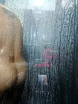 Snapshot of LunaZambrano chatting on 09/15/25, 05:02 LunaZambrano online show from 09/15/25, 05:02