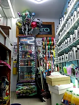 Snapshot of LunaZambrano chatting on 09/22/25, 11:40 LunaZambrano online show from 09/22/25, 11:40