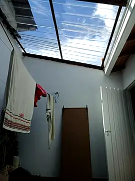 Snapshot of LunaZambrano chatting on 10/14/25, 02:29 LunaZambrano online show from 10/14/25, 02:29