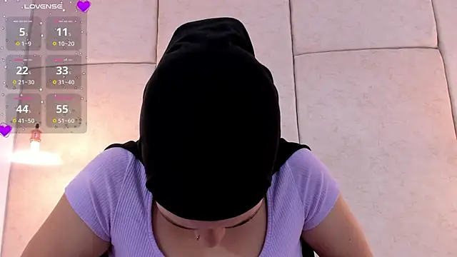 aisha vs online show from 02/19/25, 12:00