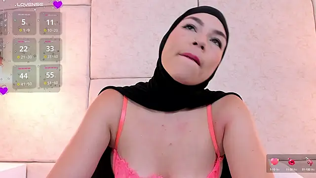 aisha vs online show from 03/20/25, 03:47