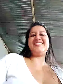 Snapshot of keilymadam chatting on 12/17/24, 01:27 keilymadam online show from 12/17/24, 01:27