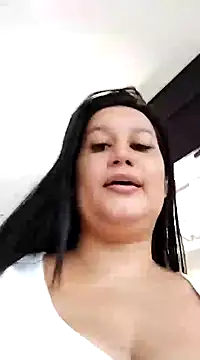 Snapshot of keilymadam chatting on 12/17/24, 04:32 keilymadam online show from 12/17/24, 04:32