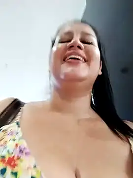 Snapshot of keilymadam chatting on 12/20/24, 04:14 keilymadam online show from 12/20/24, 04:14