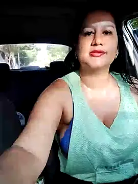 Snapshot of keilymadam chatting on 12/26/24, 12:27 keilymadam online show from 12/26/24, 12:27