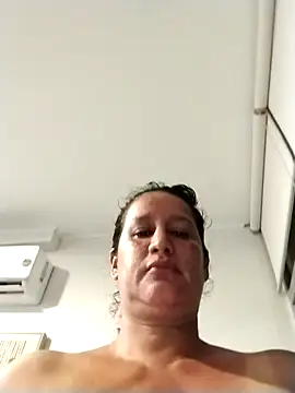 Snapshot of keilymadam chatting on 10/30/25, 12:01 keilymadam online show from 10/30/25, 12:01