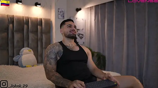 Snapshot of john_king29 chatting on 12/17/25, 10:05 john king29 online show from 12/17/25, 10:05