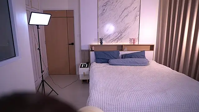 Snapshot of Cute_Foxy@xh chatting on 04/15/26, 01:12 Cute Foxyxh online show from 04/15/26, 01:12