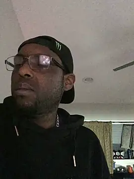 Snapshot of Londonfrotadejr chatting on 03/20/25, 08:20 Londonfrotadejr online show from 03/20/25, 08:20