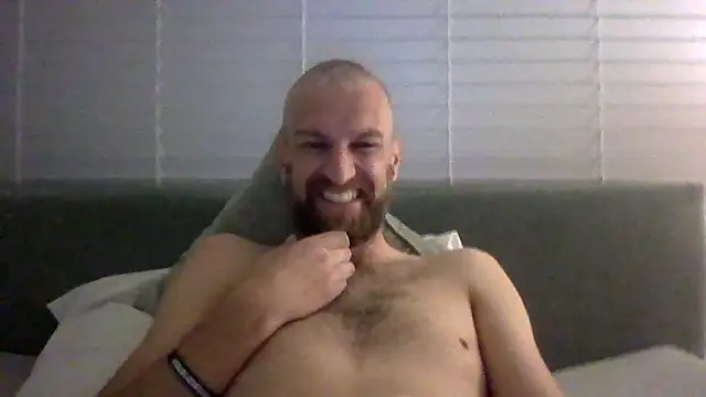 Snapshot of Matts1988 chatting on 09/17/25, 03:19 Matts1988 online show from 09/17/25, 03:19