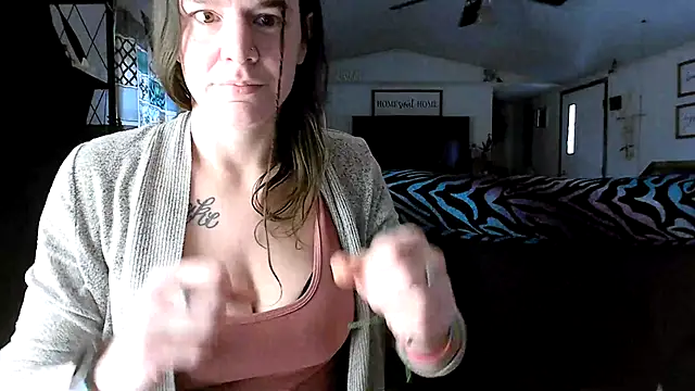 xodana online show from 02/03/25, 08:57