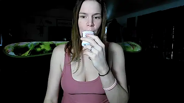 xodana online show from 10/22/25, 04:40