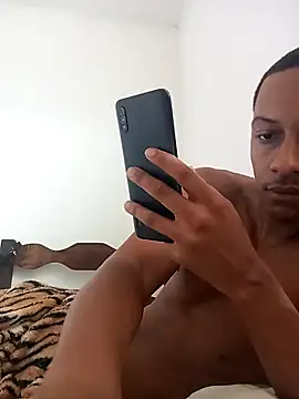 Pretinhoo25 online show from 02/24/26, 02:48